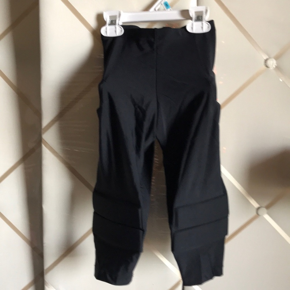 Silver lining  padded ice skating capris youth S